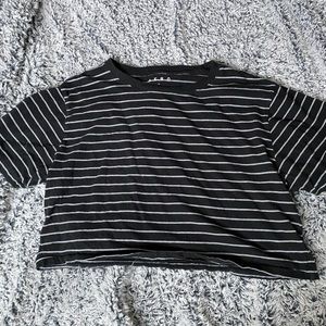 Short sleeve stripe crop top